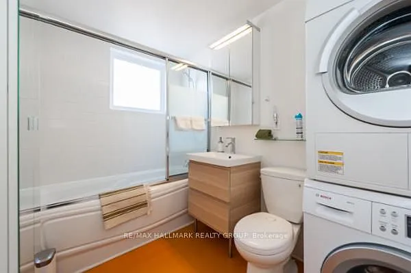 473 Clarence St E — Photo 15