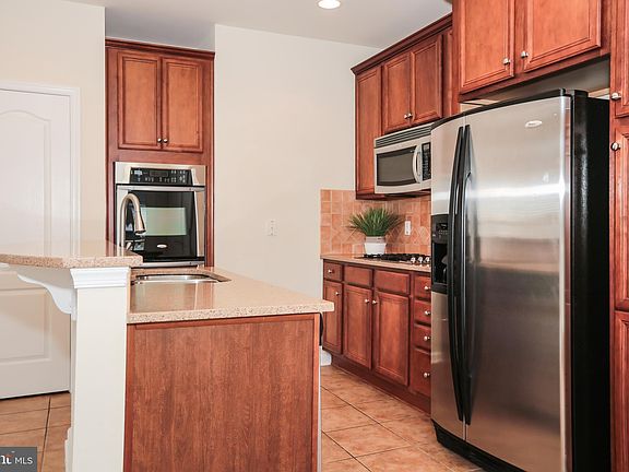 5th image of 7088 Little Thames Dr