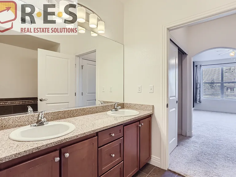 9019 E Panorama Cir #309 — Photo 15