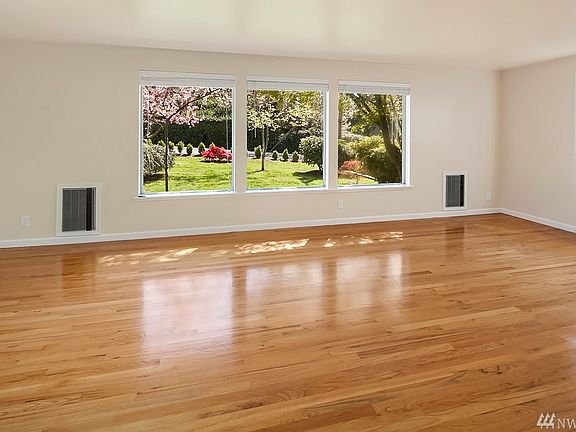 4th image of 4305 156th St SW