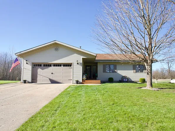 2238 Nancy Ln, Saint Joseph, IL 61873