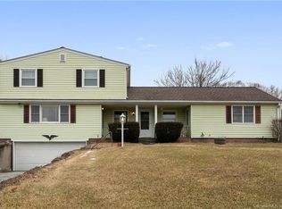 9 Mabel Ave, Danbury, CT 06811