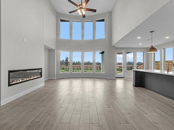 3rd image of 109 Packhorse Ln