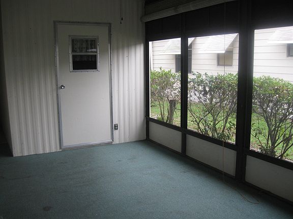 2nd image of 10620 SW 27th Ave Lot 112A