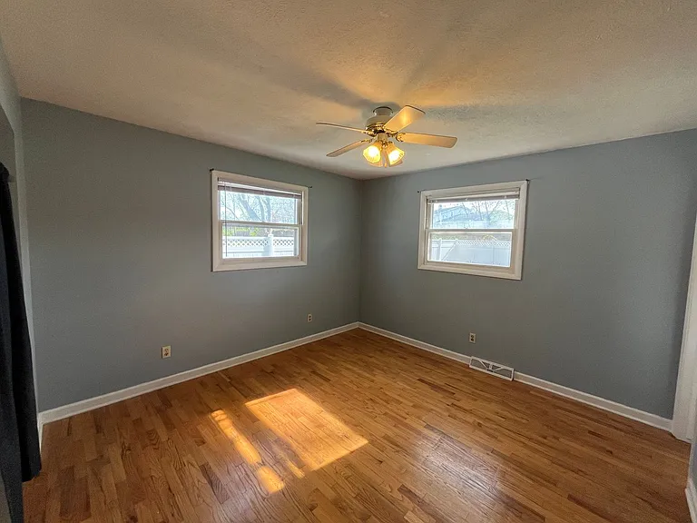 4059 Woodland Ln — Photo 9