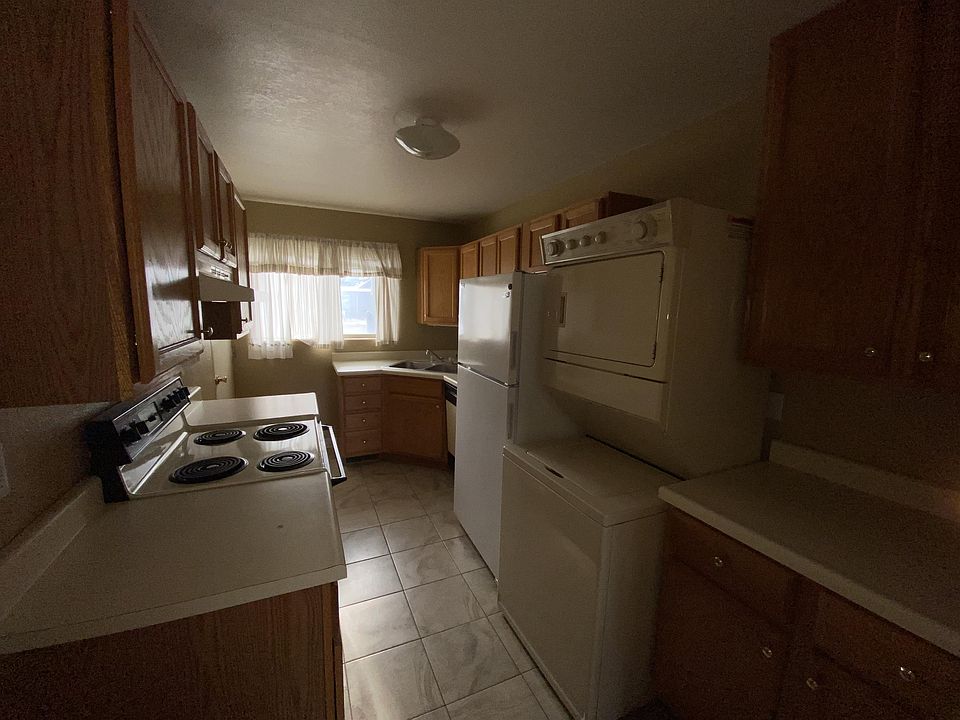 218 W Walnut St E, Rawlins, WY 82301 Zillow