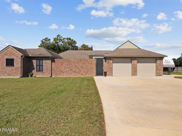 1053 Bayouside Ln, Saint Martinville, LA 70582