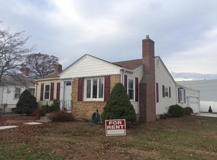 60 Weldon St, Pawtucket, RI 02861