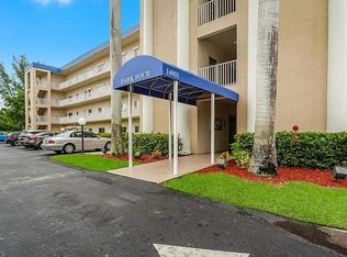 14801 Park Lake Dr #PENTHOUSE 6, Fort Myers, FL 33919