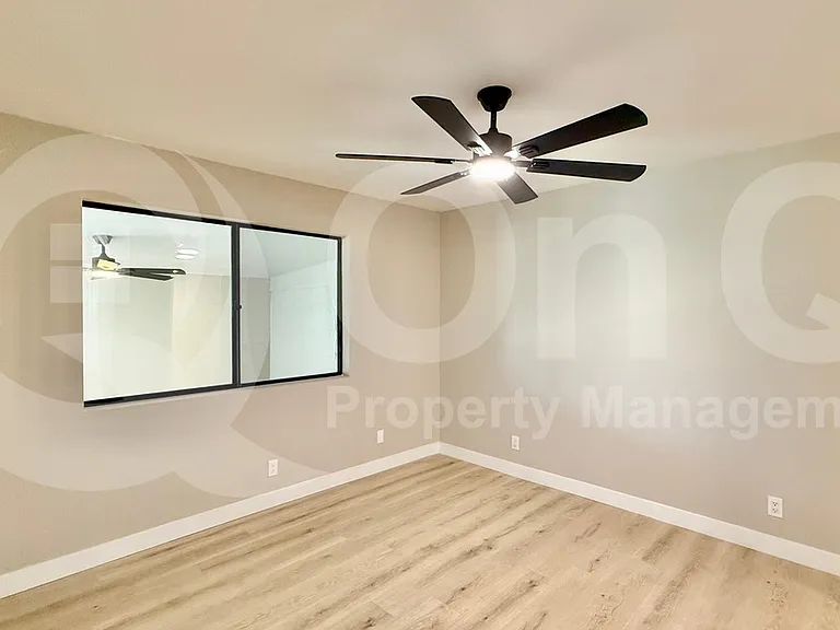 1775 N Terrace Cir — Photo 13