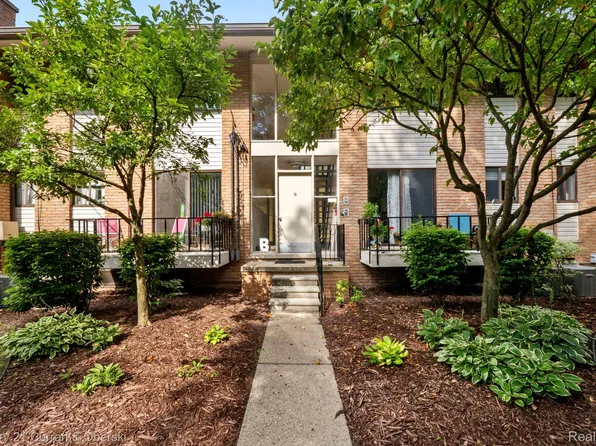 500 Ford St APT B5, Plymouth, MI 48170