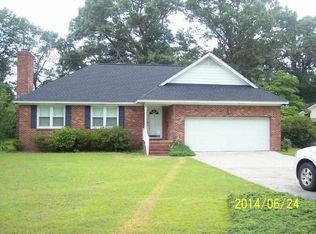831 Park Cir, Dillon, SC 29536