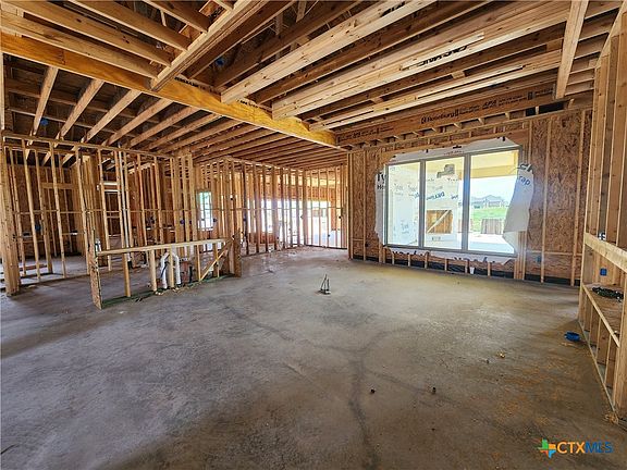 5th image of 9015 Woodbine Dr