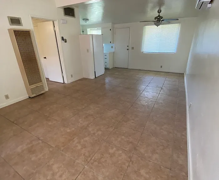 4258 E North St — Photo 3