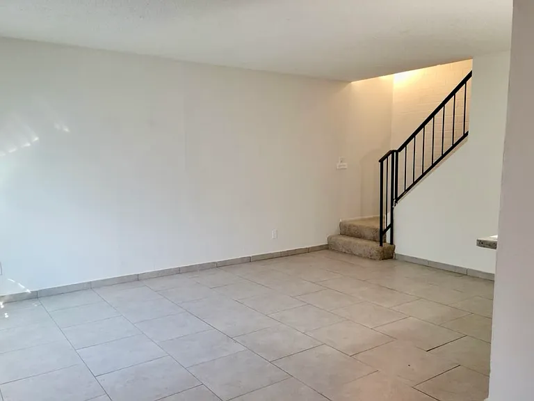 4602 E Riverside St — Photo 1