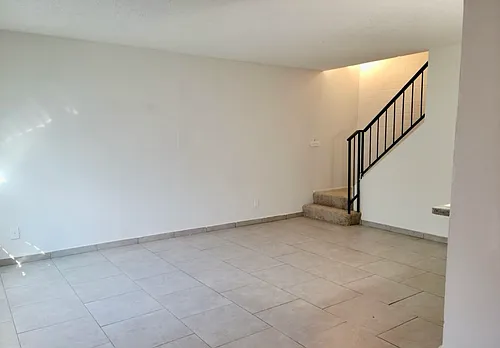 4602 E Riverside St Photo 1