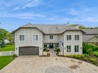 11 Princeton Rd, Hinsdale, IL 60521