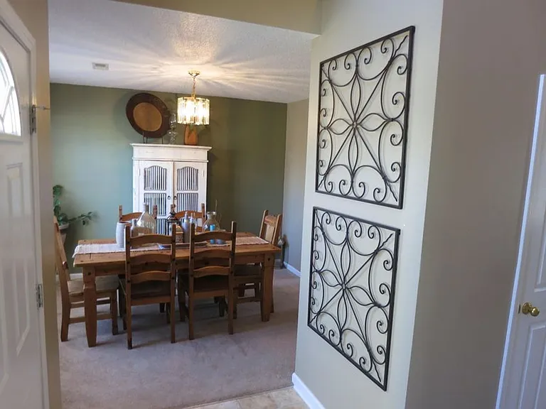 3604 Churchill Dr — Photo 5