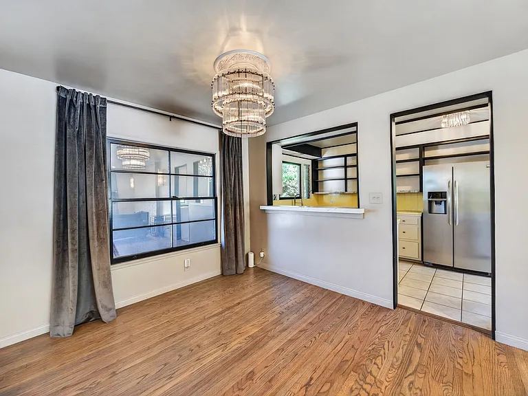 614 N Glendora Ave — Photo 5