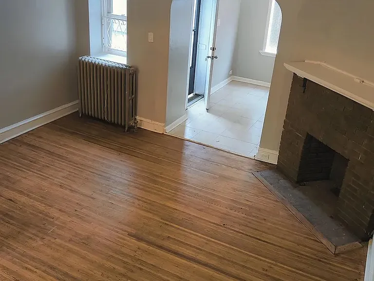 258 E Penn St — Photo 1