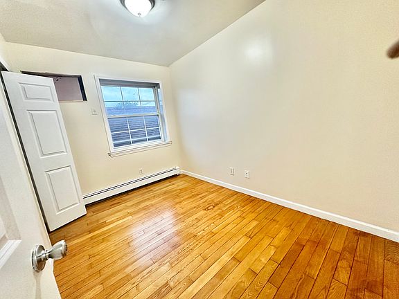 4th image of 1418 117th St Floor 3