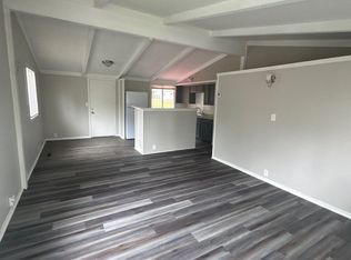 6904 NW 78th St, Kansas City, MO 64152
