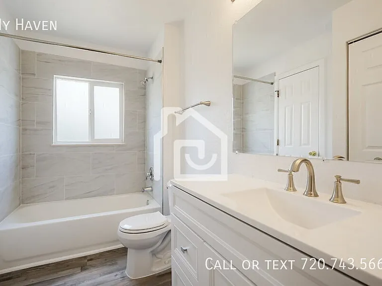17898 E Mexico Dr — Photo 8