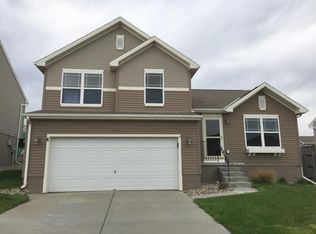 19508 Laci St, Omaha, NE 68135