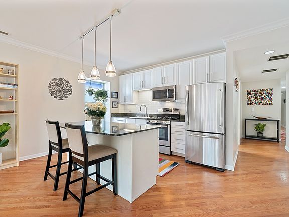 5th image of 4823 N Hoyne Ave #3N