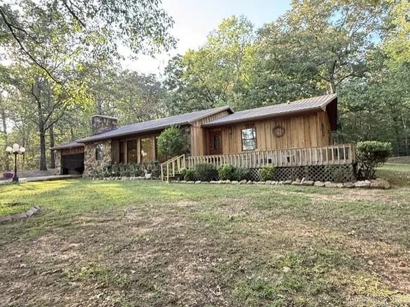 645 Pfeiffer Rd, Batesville, AR 72501
