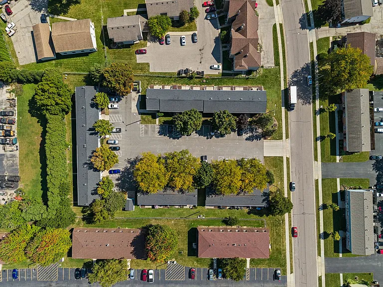 Prairie Grove Townhomes — Photo 22