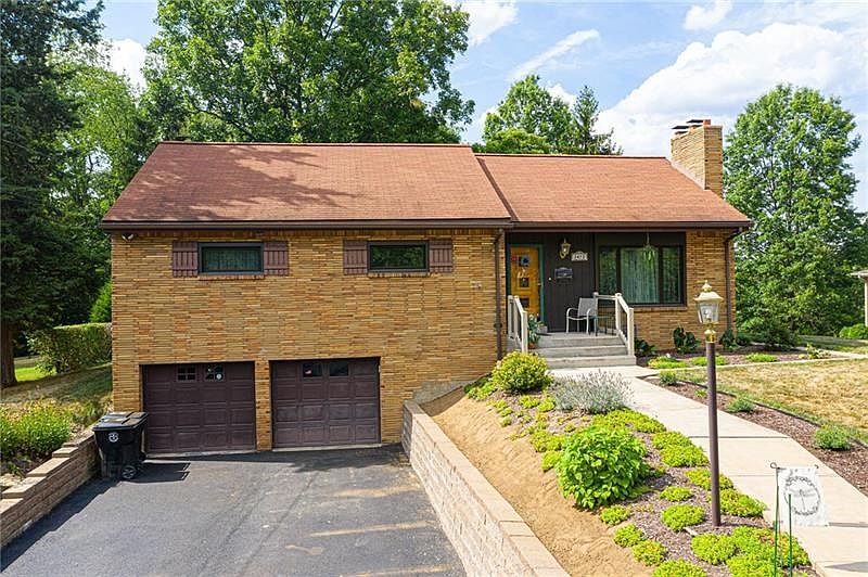 1st image of 3472 Thornwood Dr
