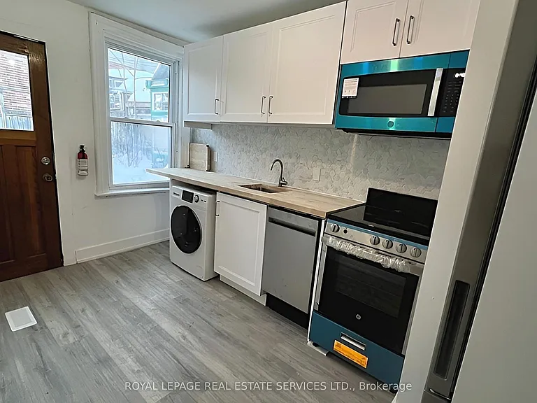 457 Queen St E #MAIN — Photo 6