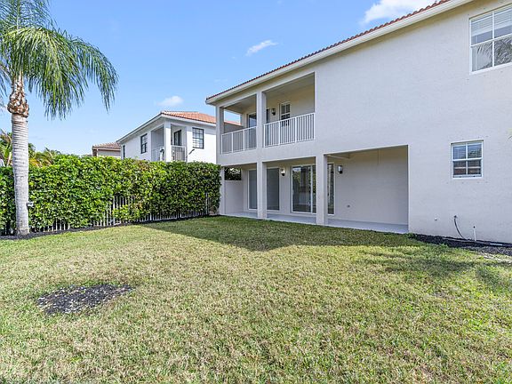 4th image of 10557 Galleria Street