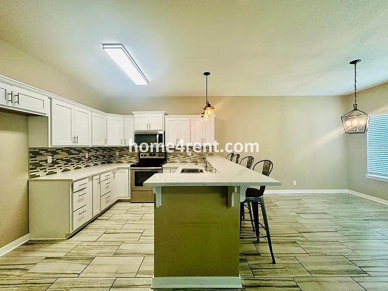 12701 E 47th Terrace Ct S — Photo 8