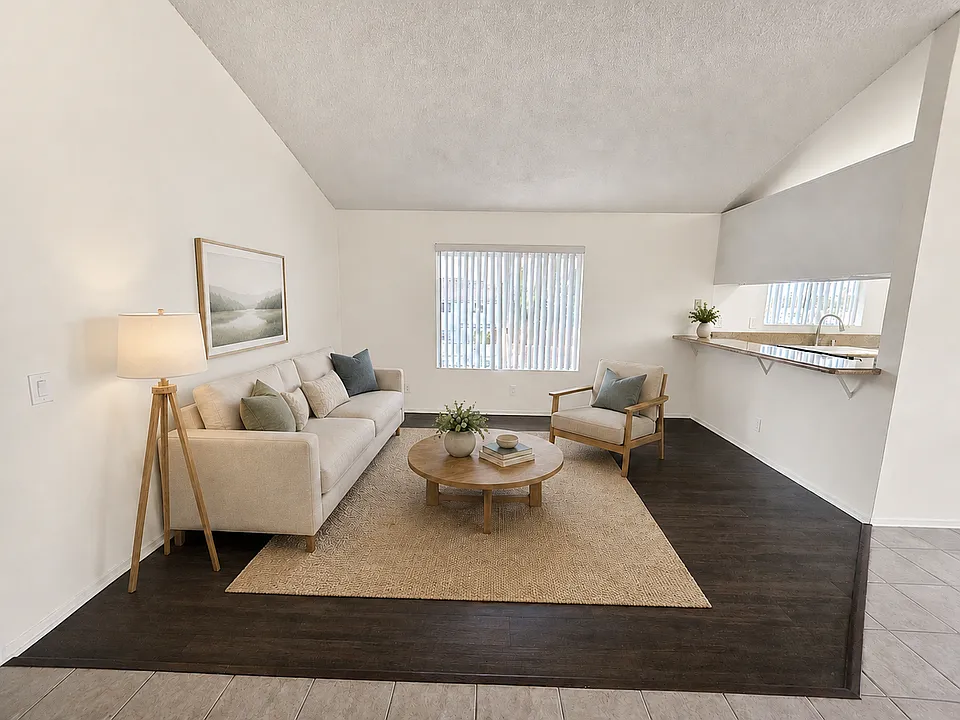 1133 Mira Mar Ave