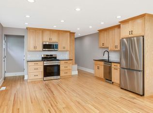 841 24th Ave SE, Minneapolis, MN 55414