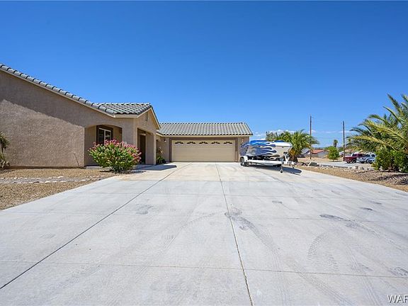 3rd image of 1542 Kyle Ave