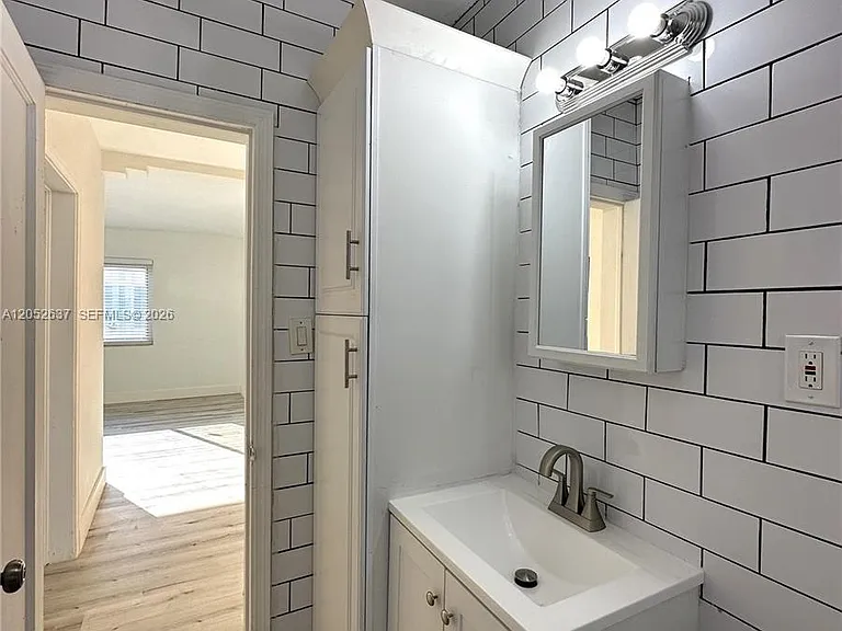 955 Bay Dr #7 — Photo 19