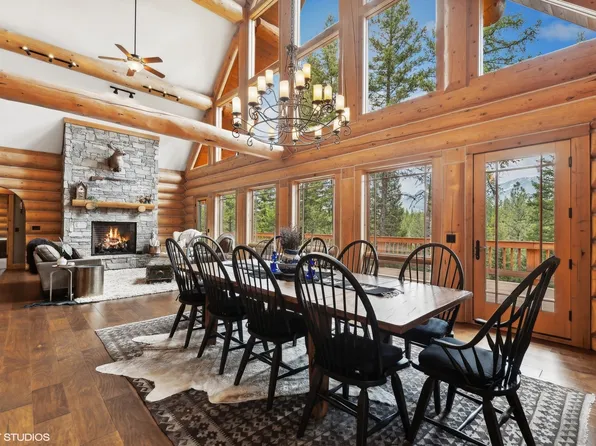 1184 Five Deer Ln, Bigfork, MT 59911