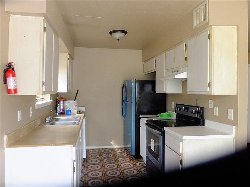 1st image of 1001 Gunnison St APT A