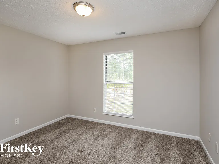 3920 Valleybrook Ct — Photo 12