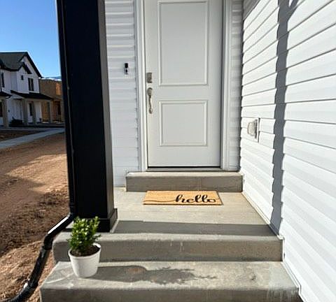 2nd image of 2955 W Hiatt Way