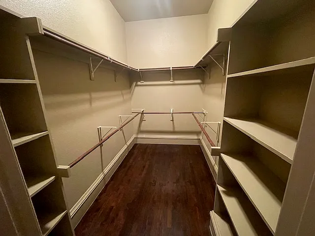 102 N Locust St — Photo 6
