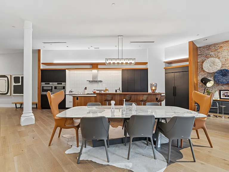 824 Liberty Ave #201 — Photo 13
