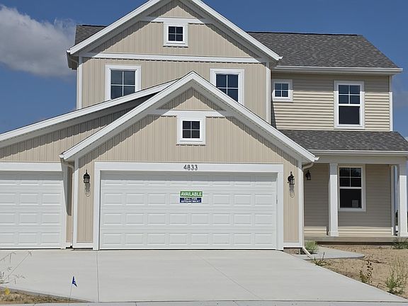 2nd image of 4833 SE Duttonvale Dr #2