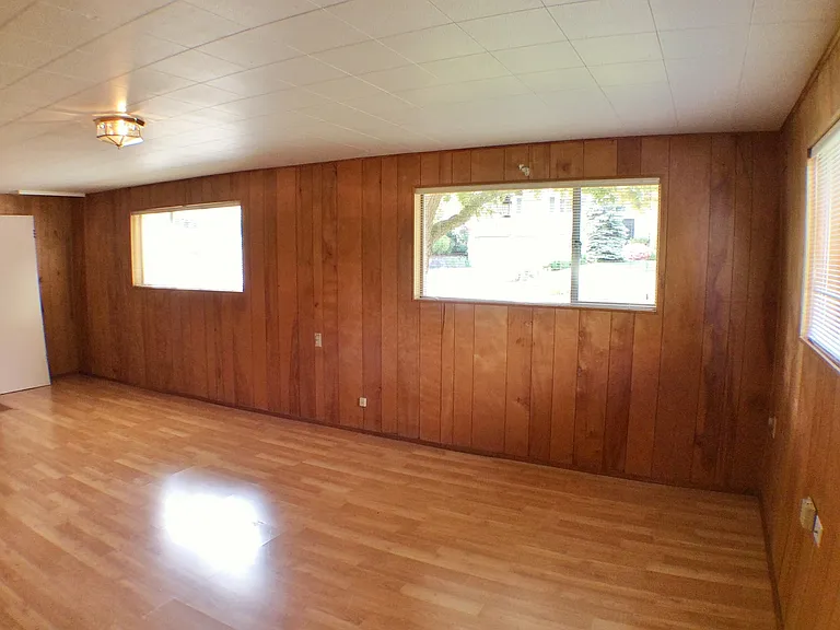 15220 NE 3rd Pl — Photo 26