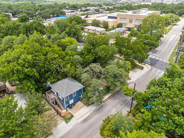 2102 Brackenridge St #B — Photo 8