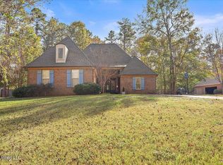 108 Winchester Ln, Brandon, MS 39042