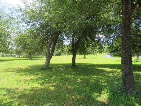 67 Bridgepoint Dr #3, Kingsland, TX 78639